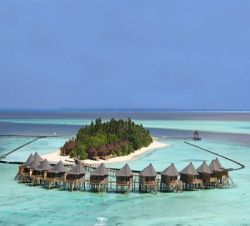 Hotels - Komandoo Island Resort